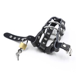 etui en cuir avec anneaux métalliques et cadenas