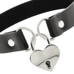 collier en cuir vegan avec accessoire coeur avec cl?