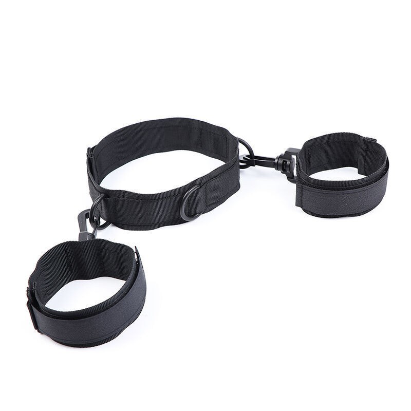 menottes et collier en nylon menottes et collier en nylon