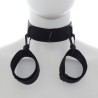 menottes et collier en nylon
