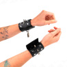 appareils-poignets punk avec pointes 25 x 6 cm