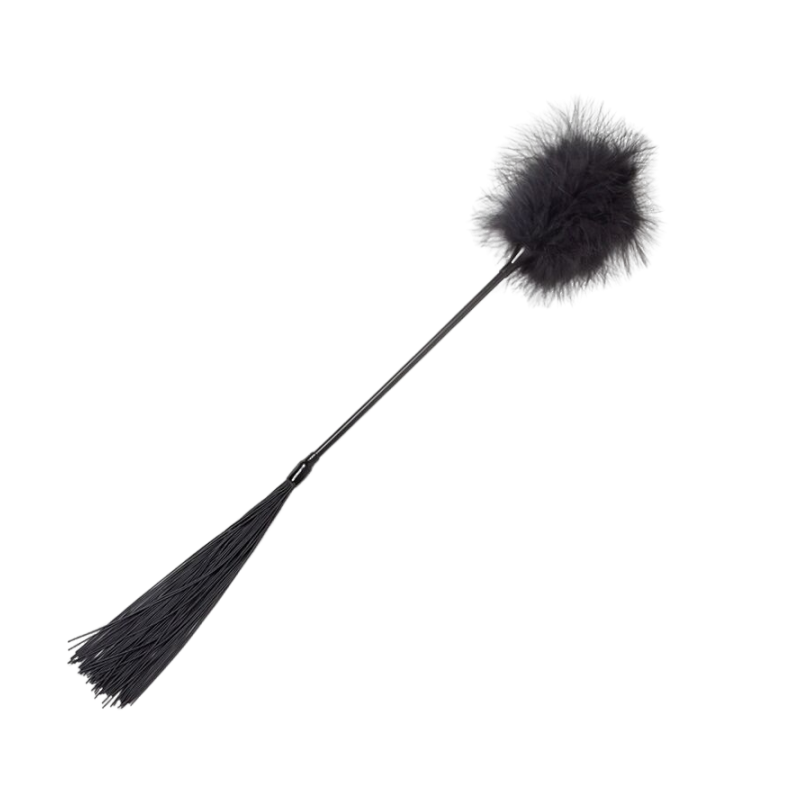 duster + fouet noir duster + fouet noir