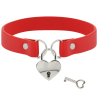 collier en cuir vegan rouge avec accessoire coeur avec cl?