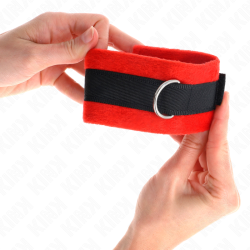 manchettes débutant en fourrure noir-rouge 30 x 7 cm