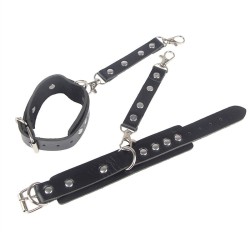 953690 menottes avec ceinture de bondage noire taille unique