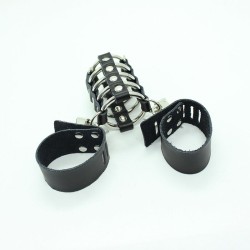 cage  pénis avec anneaux métalliques et sangle en cuir
