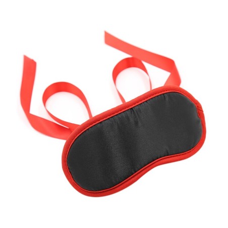bords rouges noir fetish