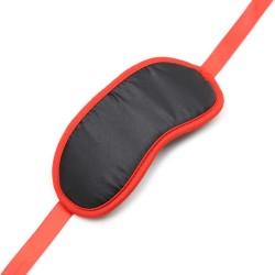 bords rouges noir fetish
